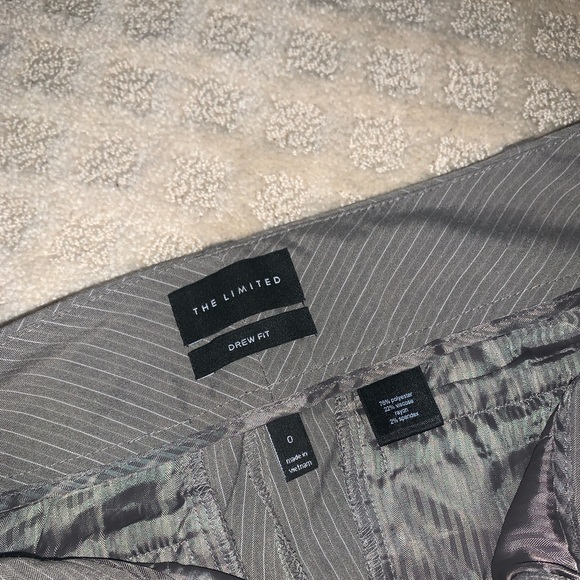 THE LIMITED Drew Fit Low-Waisted Flare Trousers Size 0 - Picture 3 of 3